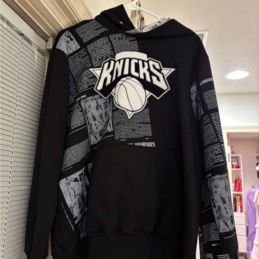 Knicks Black and Gray Men's Sweater
